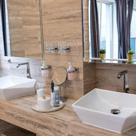 Thome Vlaicu170 Jacuzzi Apartmán Kluž